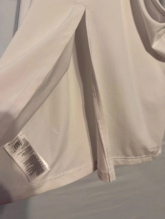 8 Piece Atheltic Tank Bundle - Picture 7 of 14